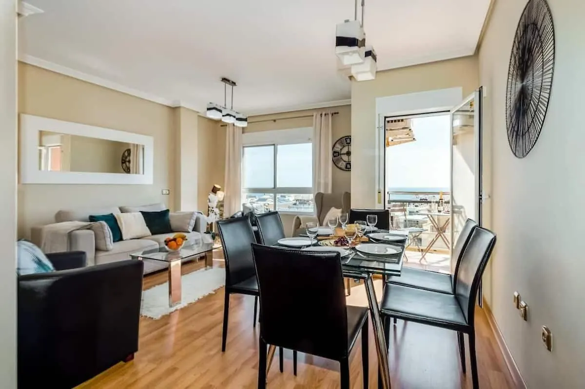 Apartamento Stunning Penthouse In The Centre Of Nerja