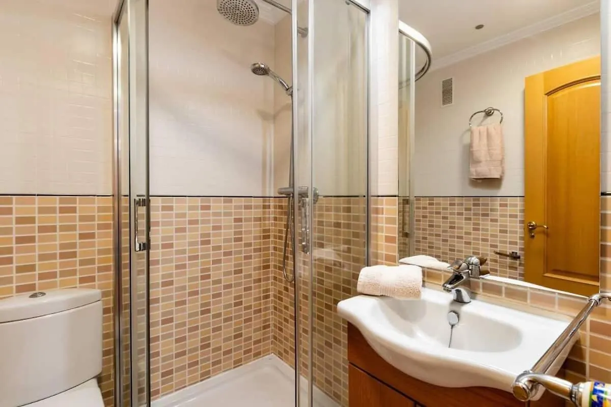 Apartamento Stunning Penthouse In The Centre Of Nerja