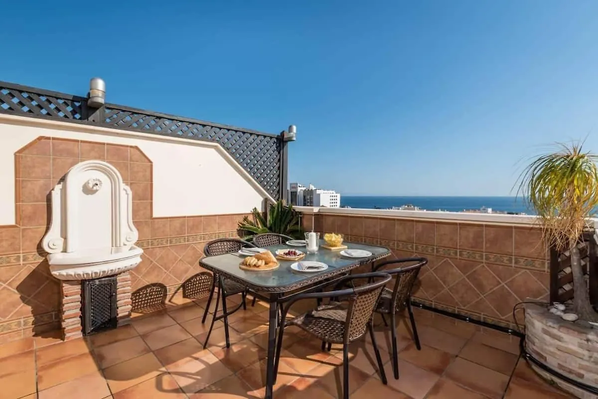 Apartamento Stunning Penthouse In The Centre Of Nerja 0*,